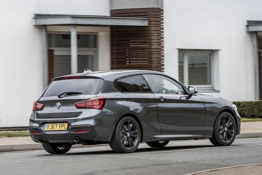  BMW M140i 3-Door (F21) 2016 года  (UK) (фото 12 из 17)